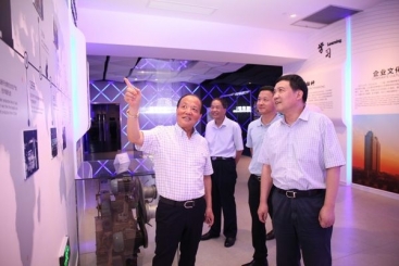 浙江省人大常委会副主任李卫宁到18LUCK调研